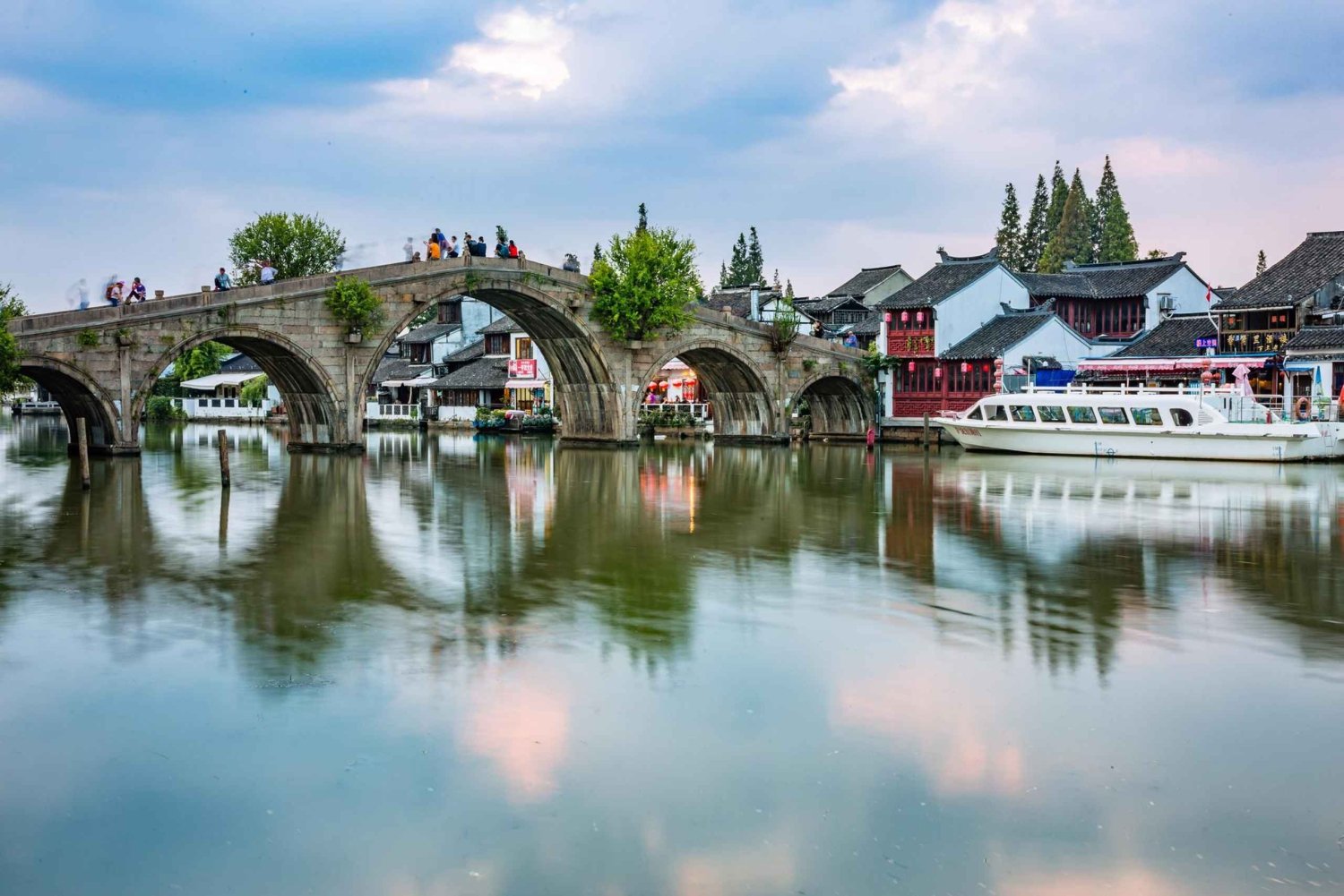 7-dniowa wycieczka Shanghai Cityscape & Huangshan Landscape Tour