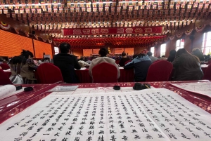 Buddhistische Tour durch den Longhua-Tempel und vegetarische Nudeln probieren