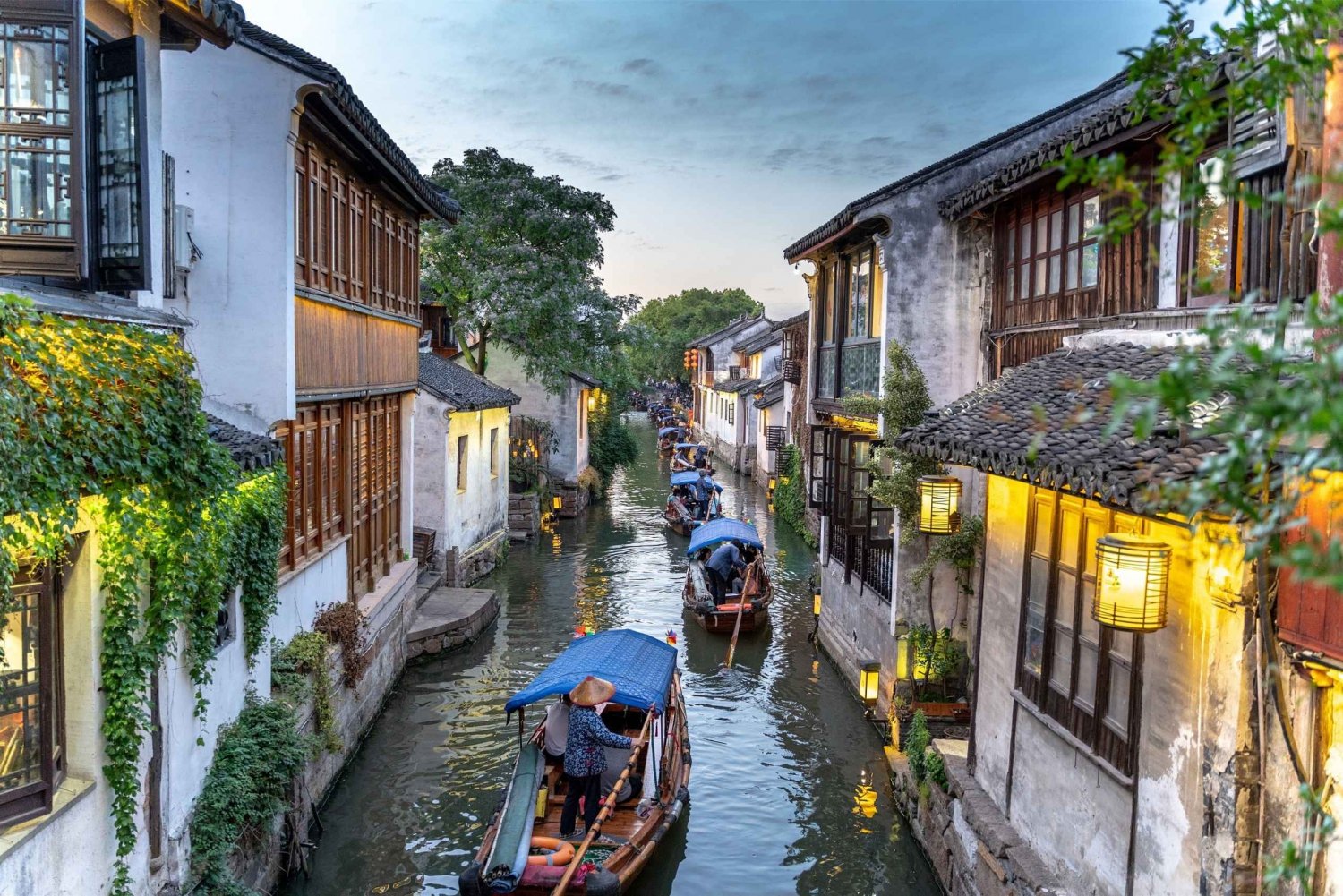 Descubre Suzhou y Zhouzhuang: Excursión Privada de un Día