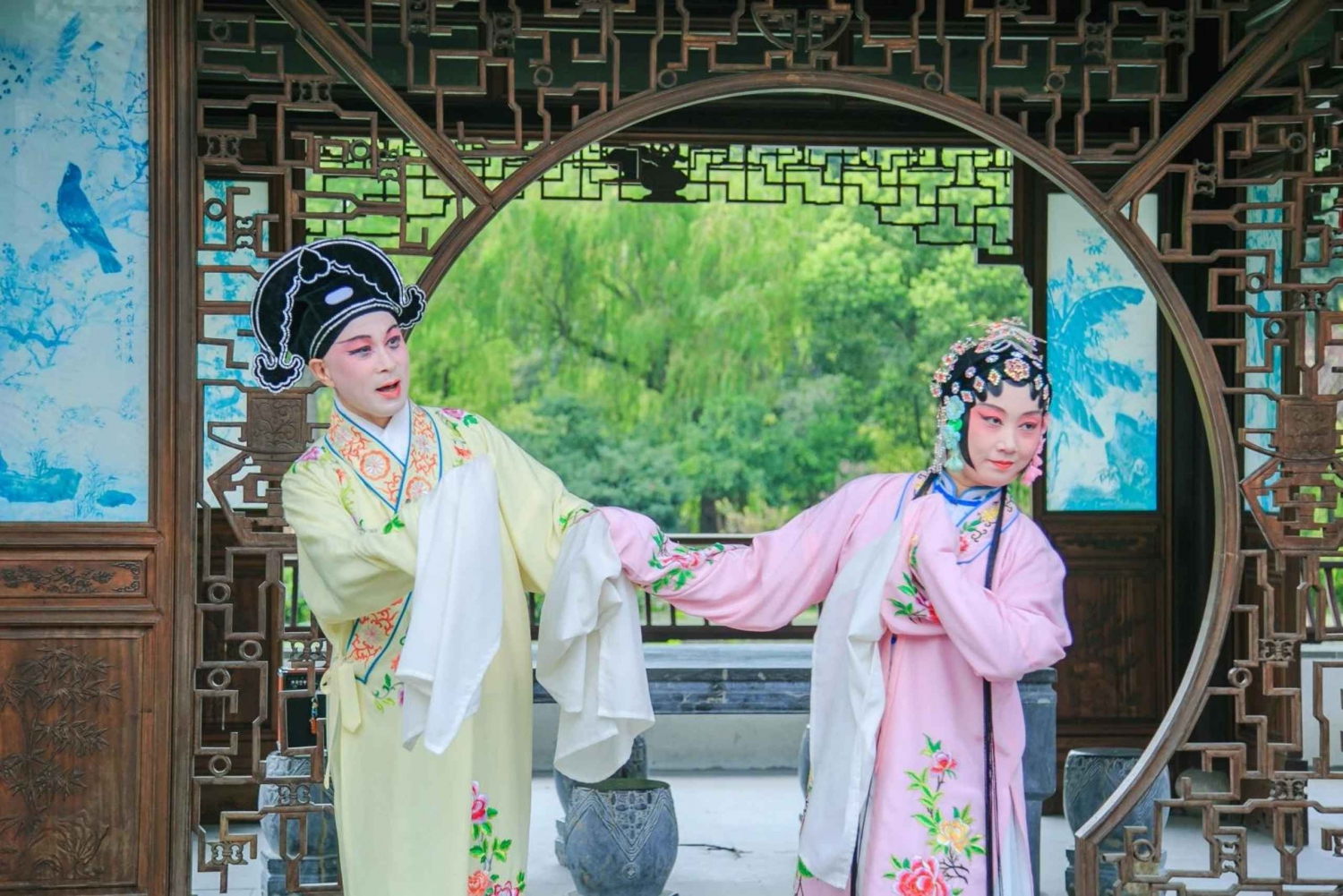 Shanghaista: 8-päivän yksityinen kiertomatka Hangzhoun, Wuzhenin ja ...