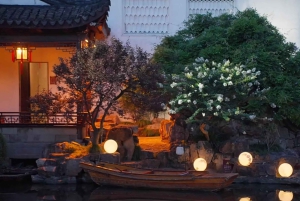 Da Shanghai: tour notturno dell'antica città di Luzhi e di Suzhou