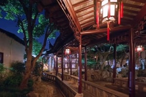 Da Shanghai: tour notturno dell'antica città di Luzhi e di Suzhou
