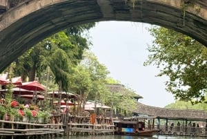 Depuis Shanghai : visite privative d'une journée de la ville aquatique de Wuzhen