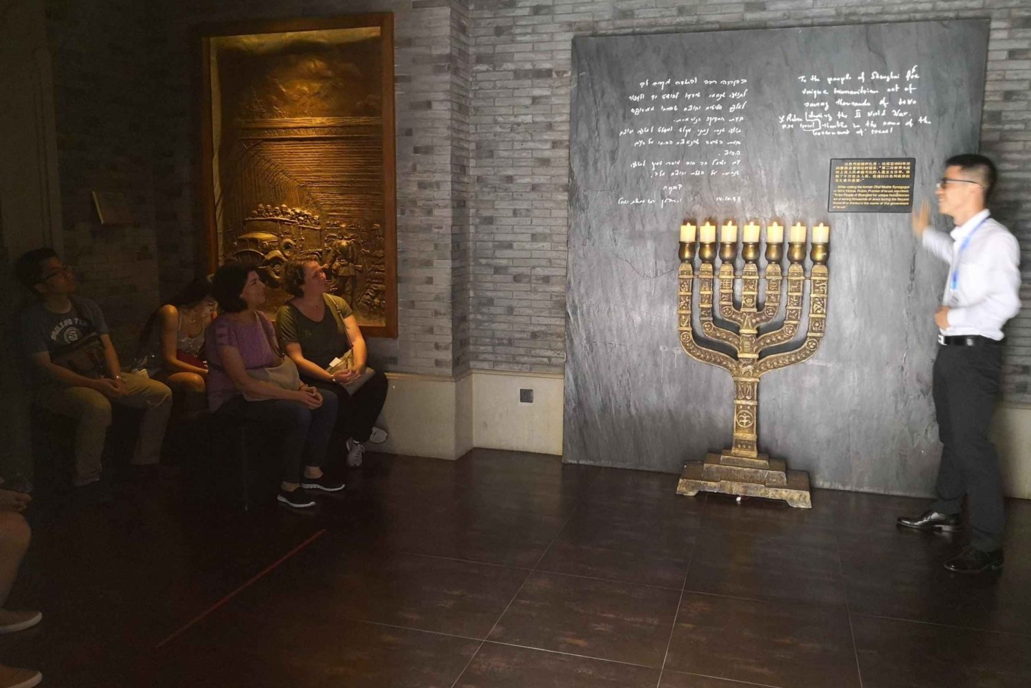 Tour di un giorno intero del Museo dei Rifugiati Ebrei di Shanghai e del patrimonio culturale in bicicletta