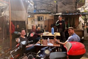 Halvdagsutflykt med cykel i liten grupp i Gamla Shanghai (dag och natt)