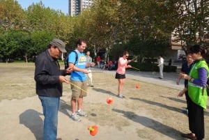 Halvdagsutflykt med cykel i liten grupp i Gamla Shanghai (dag och natt)