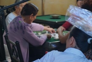 Halvdagsutflykt med cykel i liten grupp i Gamla Shanghai (dag och natt)