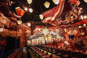 宮廷宴会体験と伝統的な茶道