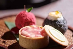 宮廷宴会体験と伝統的な茶道