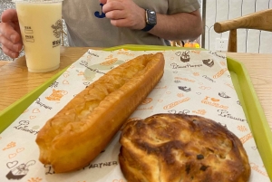 Mystery Menus Shanghai: 3-Hour Breakfast and Market Tour