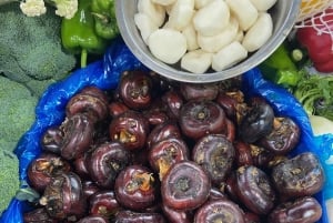 Mystery Menus Shanghai: 3-Hour Breakfast and Market Tour