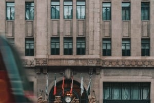 Sotamies Lyaover: Kruisailu Shanghaissa Teslalla