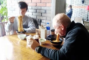 Yksityinen Shanghain katuruokien maistelu ja kävely vanhassa kaupungissa