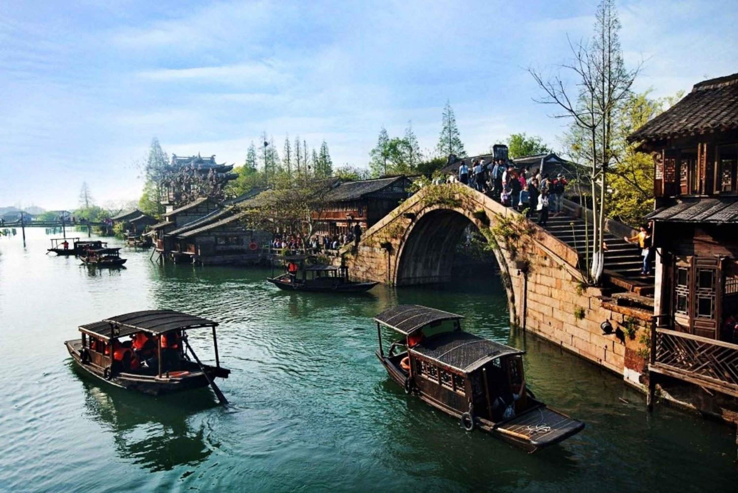 Tour particular: Cidade aquática de Zhujiajiao com um guia que fala alemão