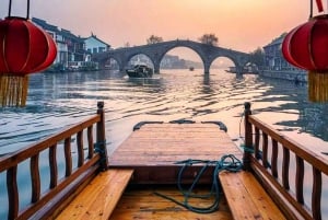 Privat tur: Zhujiajiao vattenstad med tysktalande guide