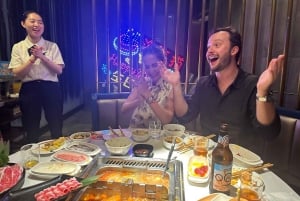 Shanghai: diner in het donker en nachtelijke cruise op de Huangpu-rivier