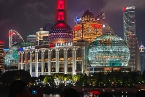Shanghai: diner in het donker en nachtelijke cruise op de Huangpu-rivier