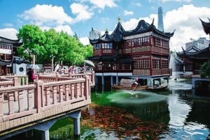 Shanghai Airport Layover Tour with Amazing City Highlights