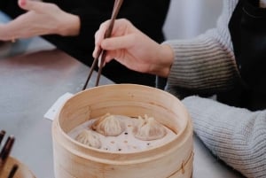Shanghai:Art Steamed Dumpling Making in Shanghai style Lane
