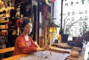 Kalligrafiverkstad och rundtur i Qibao Ancient Town