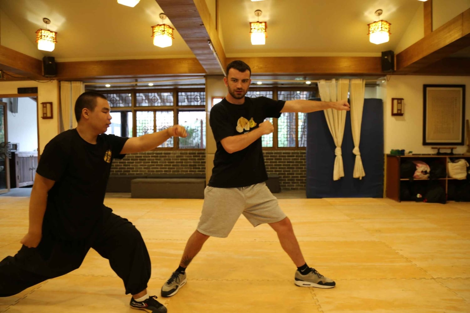 Shanghai: Chinese Kung Fu Class with English-Speaking Master