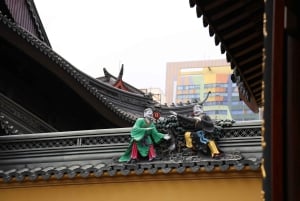 Shanghai: dag van het boeddhisme, gebed en creativiteit