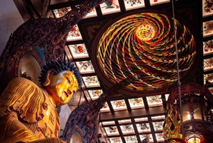 Shanghai: dag van het boeddhisme, gebed en creativiteit