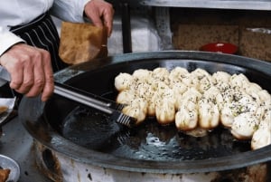 Shanghai Evenings: Riverfront Restaurants & Modern Lounges