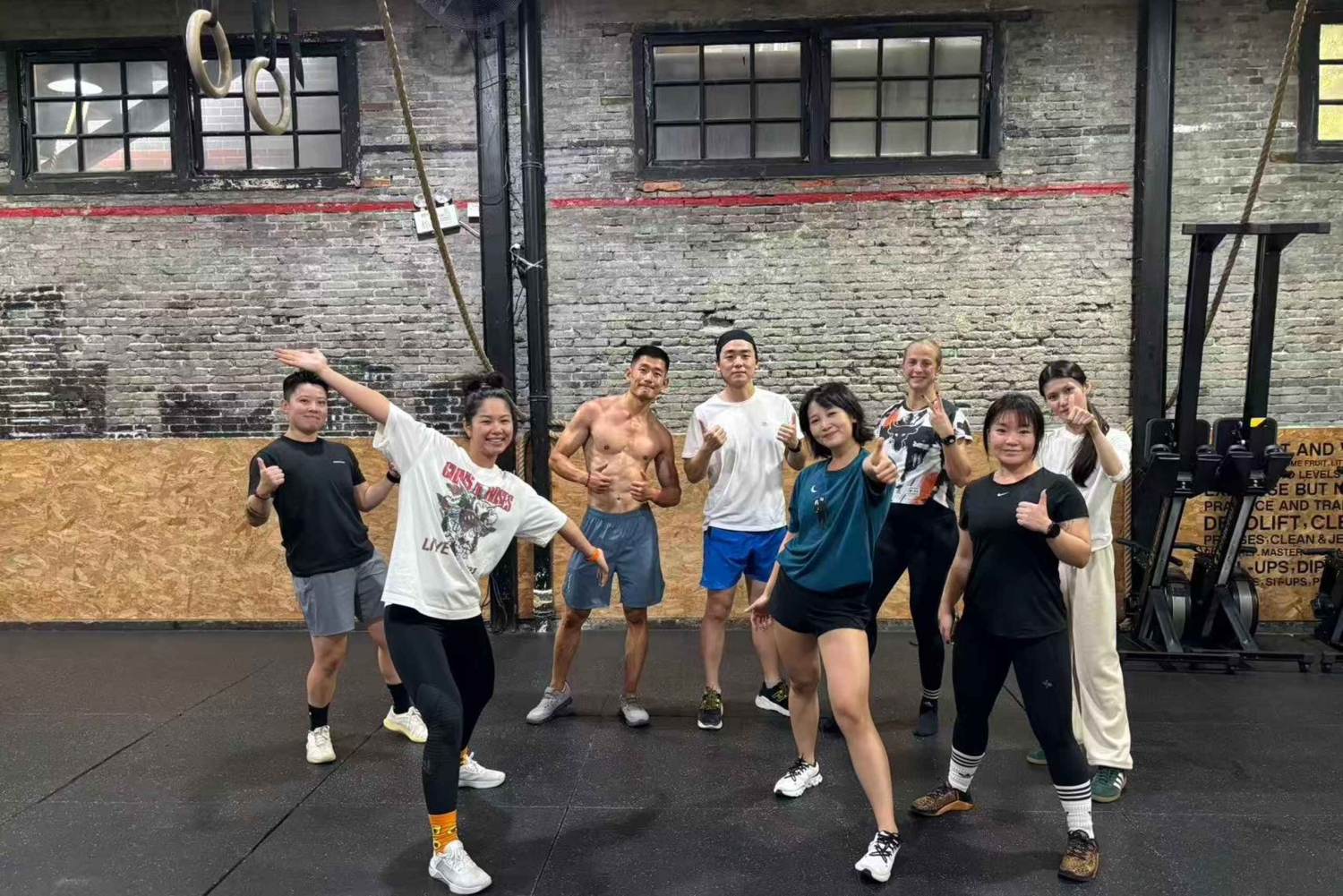 Shanghai Fitness & Culture Tour with Gym, Jade Buddha Temple