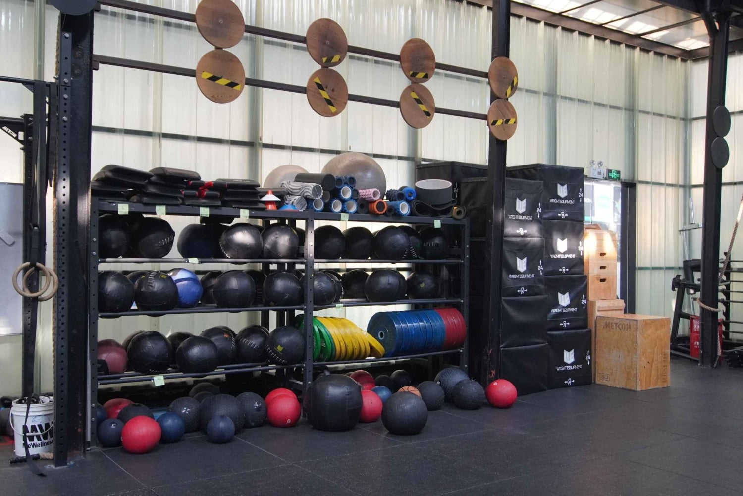 Shanghai Fitness & Culture Tour with Gym, Jade Buddha Temple