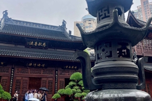 Shanghai Fitness & Culture Tour with Gym, Jade Buddha Temple