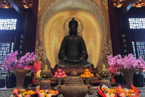 Shanghai Fitness & Culture Tour with Gym, Jade Buddha Temple