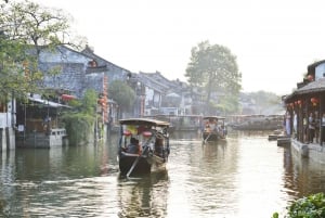 Desde Shanghai: Tour privado de Zhujiajiao con paseo en barco