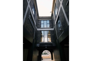 Shanghai Histories Walking Tour: Suzhou Creek to the Bund