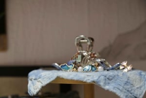 Shanghai: Mother-of-Pearl Jewelry Workshop