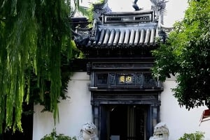 Yu Garden, Old Street, Bund & Zhujiajiao Water Town Bus Tour