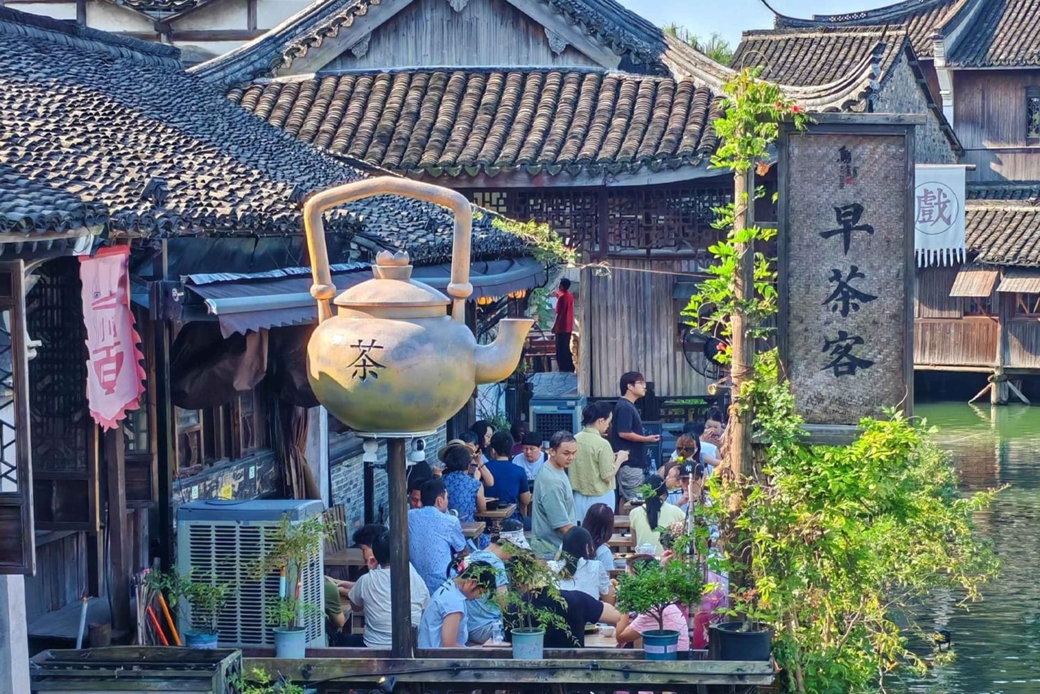 Shanghai: Yksityinen Wuzhenin matkapäivä ja indigotyöpaja