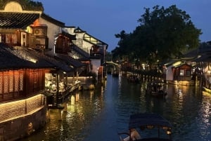 Shanghai: Yksityinen Wuzhenin matkapäivä ja indigotyöpaja