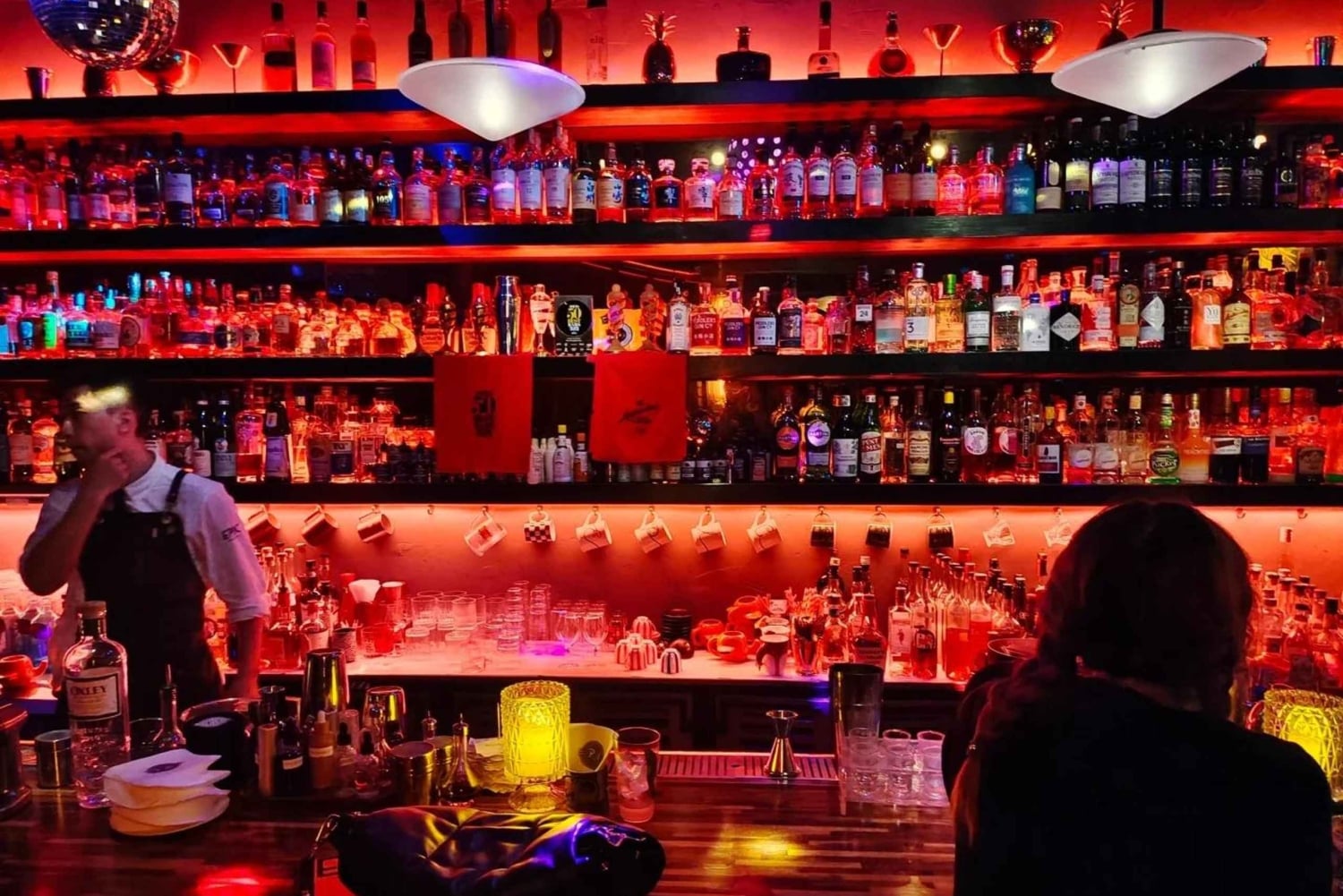 Szanghaj: wyprawa od baru do baru z przewodnikiem i drinkami w cenie