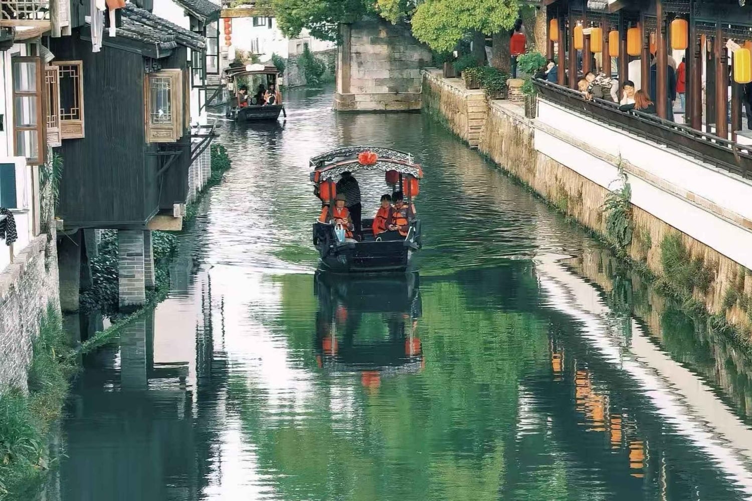 Shanghai: Qingxi Ancient Town, Wonton & Kalligrafi Tour