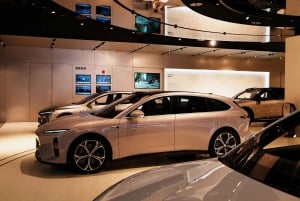 Shanghai: tour tecnologico con auto senza conducente