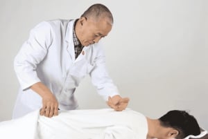 Shanghai: Traditional Chinese Wellness Experience