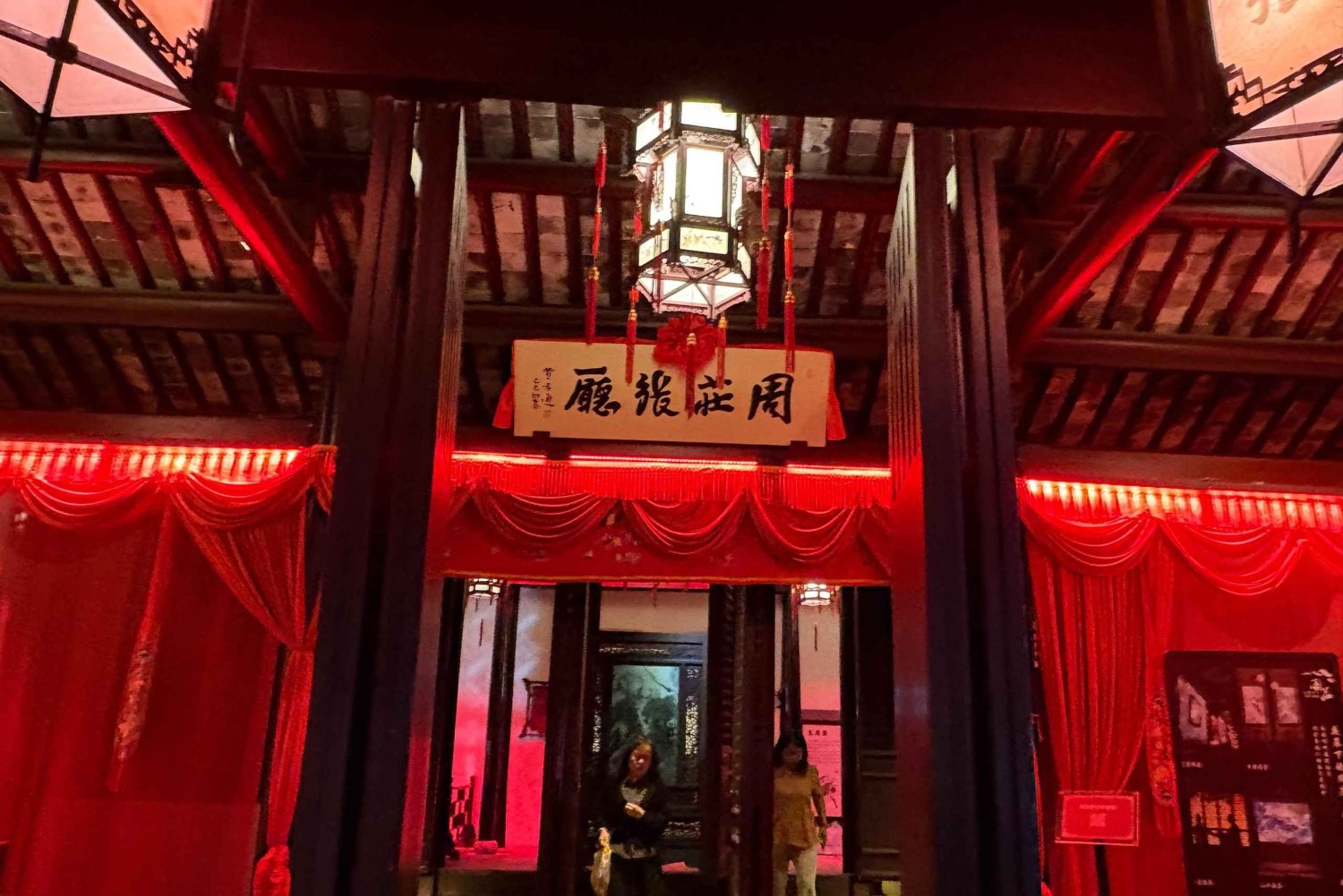 Shanghai: To dagers avansert tur til vannbyen Zhouzhuang