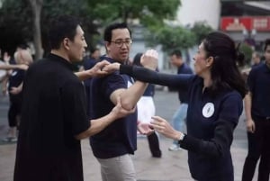 Shanghai:Wing Chun Kung Fu in Shanghai's Beautiful Park