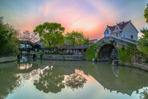 Shanghái: tour por el pueblo antiguo de Xinchang y clase de dumplings