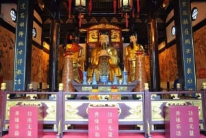 Shanghai: Yu Garden and City God Temple Walking Tour