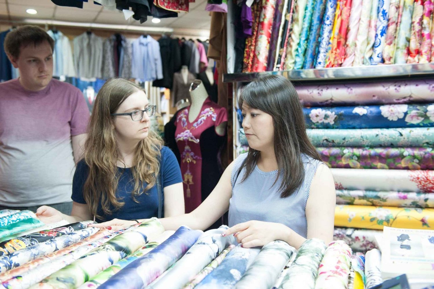 Compre como um local: explorando o mercado com um toque nativo