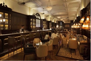 O Bund: passeio a pé com chá da tarde e cocktail