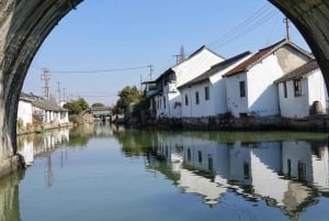 Water Town Zhujiajiao Shanghai: Boat Ride,Sights,Bites&Sips