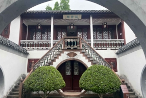 Water Town Zhujiajiao Shanghai: Boat Ride,Sights,Bites&Sips